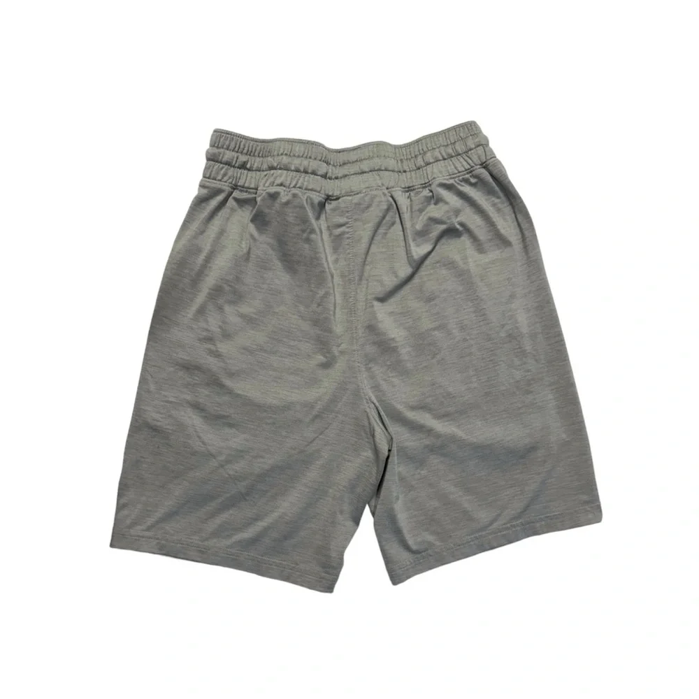 Gap | GapFit Boys Light Silver Gray Performance Shorts, Size Medium